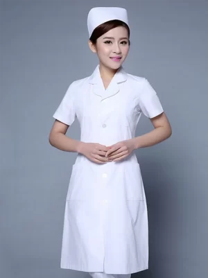 dong phuc dieu duong ao blouse coc tay mau trang